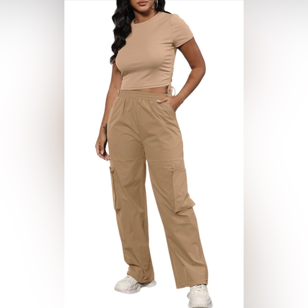 Women's 2 Piece Outfits Sets Casual Crop Top and Cargo Pants Sets with Pockets - Picture 3 of 3